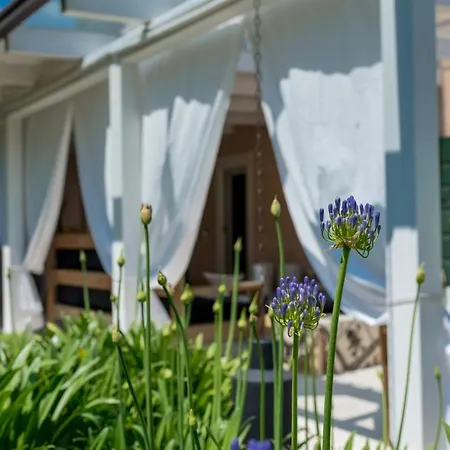 Casa Angela 6, Emma Villa