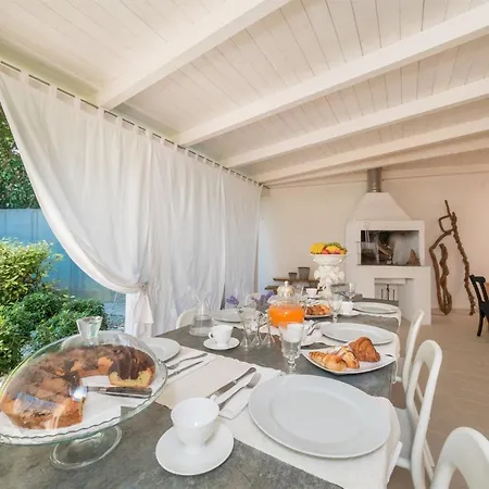 Casa Angela 6, Emma *